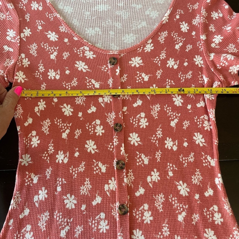 SO Coral Floral Button-Down Casual Midi Dress in size large - Picture 6 of 9